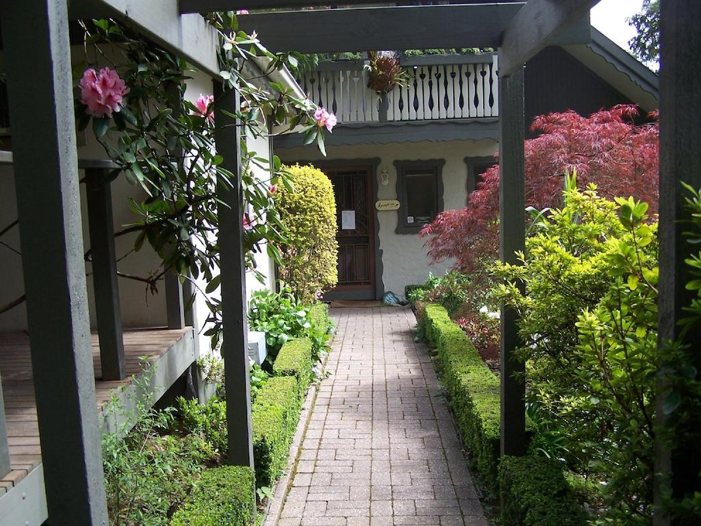 Annie Roes Luxury B&B Bend of Islands Extérieur photo