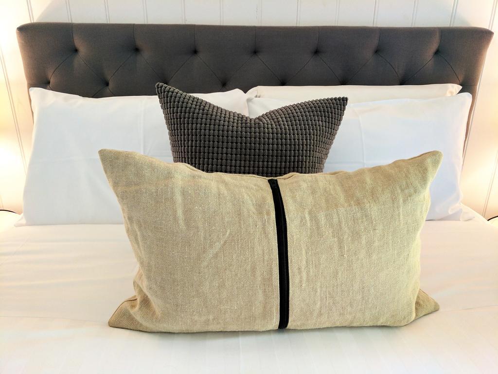 Annie Roes Luxury B&B Bend of Islands Extérieur photo