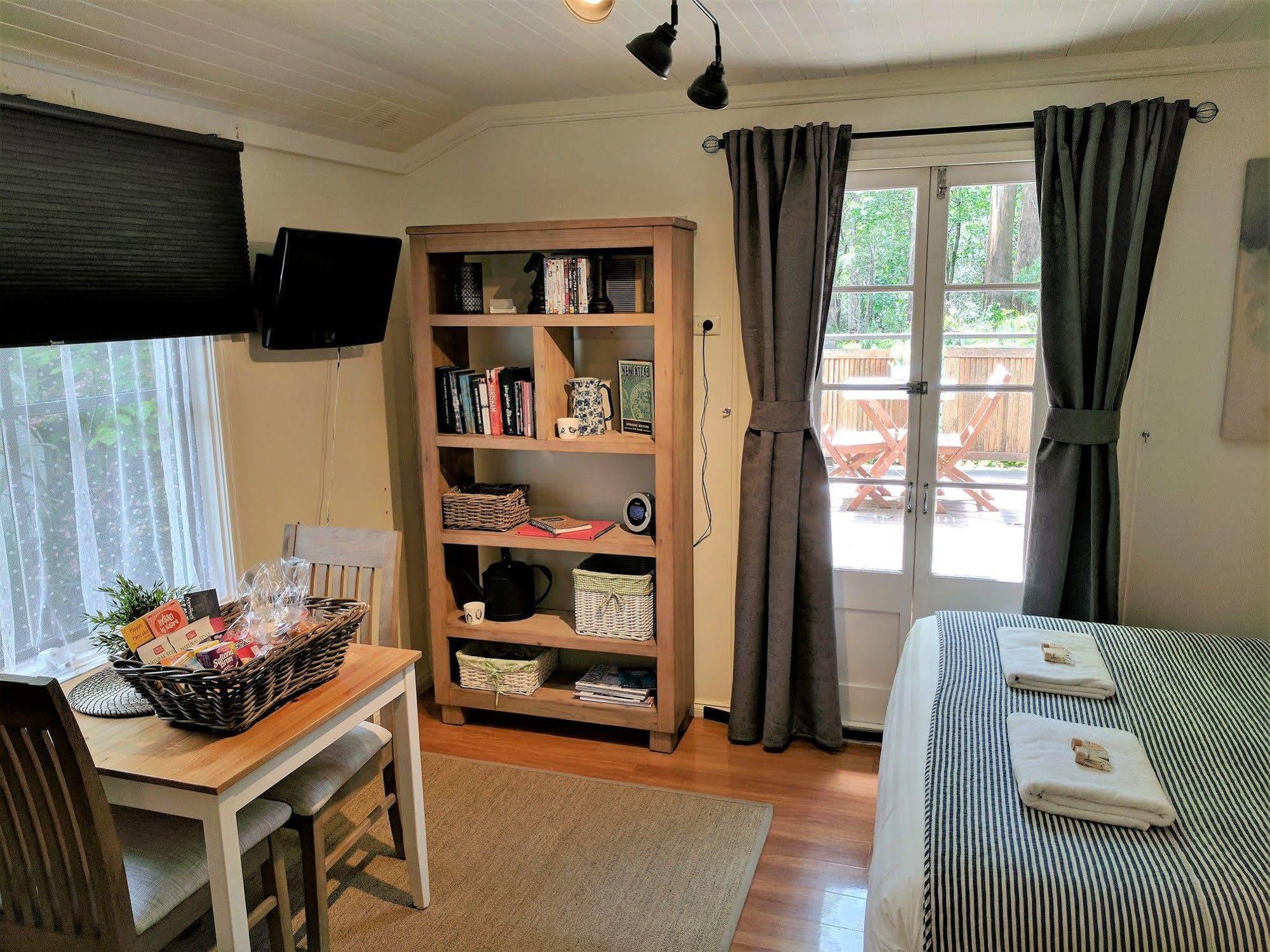 Annie Roes Luxury B&B Bend of Islands Extérieur photo