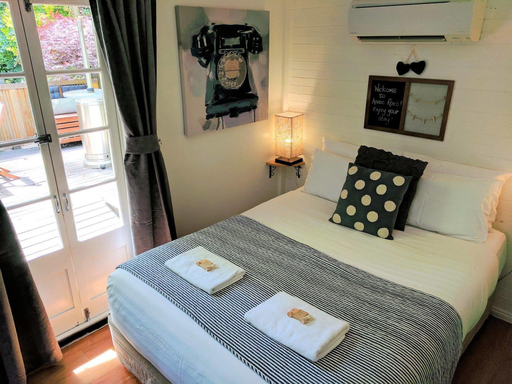Annie Roes Luxury B&B Bend of Islands Extérieur photo